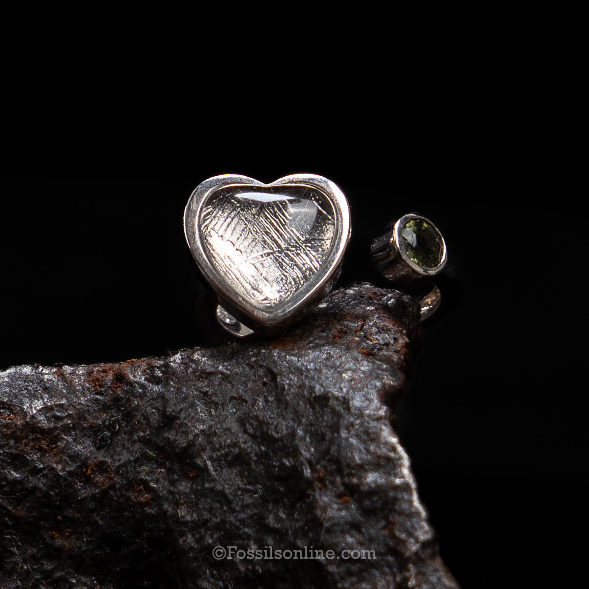 Muonionalusta Meteorite Adjustable Heart Ring